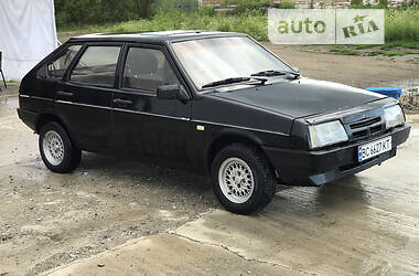 Хэтчбек ВАЗ 2109 1991 в 