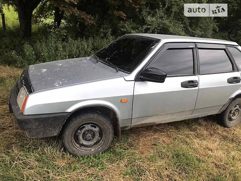 Хетчбек ВАЗ / Lada 2109 2002 в Рогатині