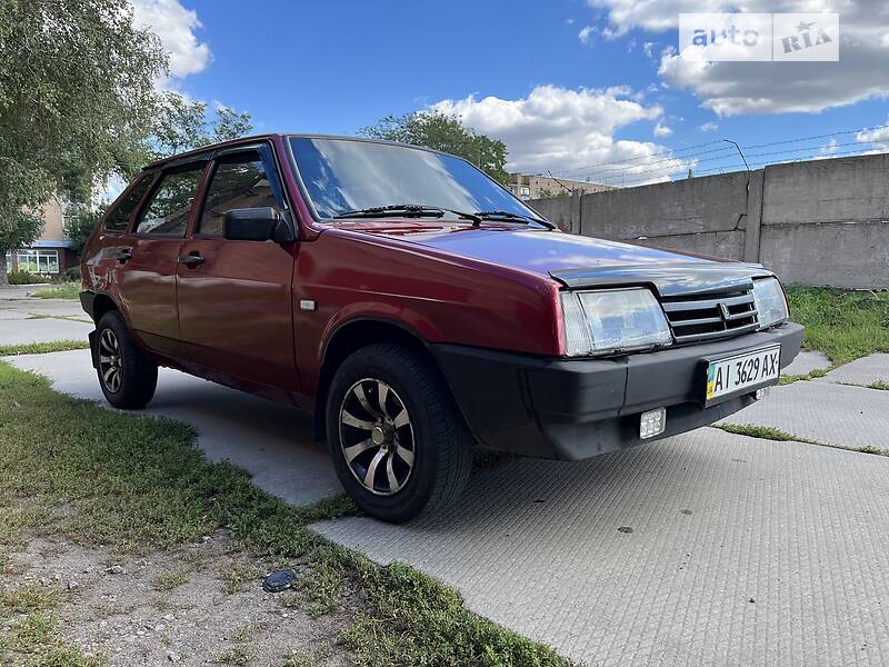 Хэтчбек ВАЗ 2109 1991 в 