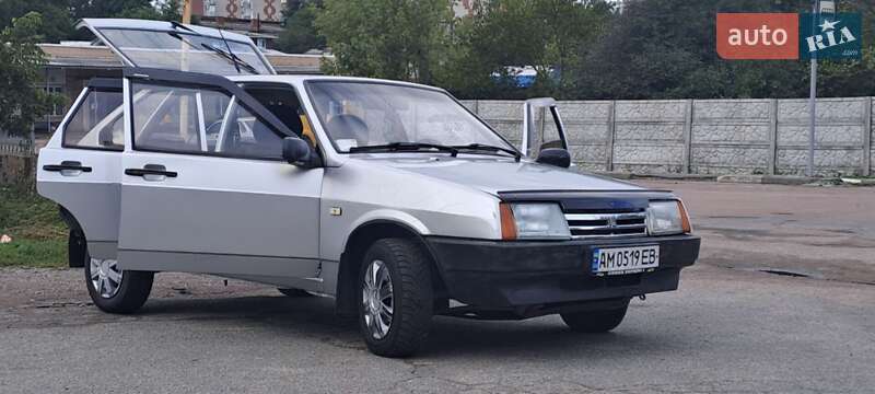 Хэтчбек ВАЗ / Lada 2109 1991 в Чернигове