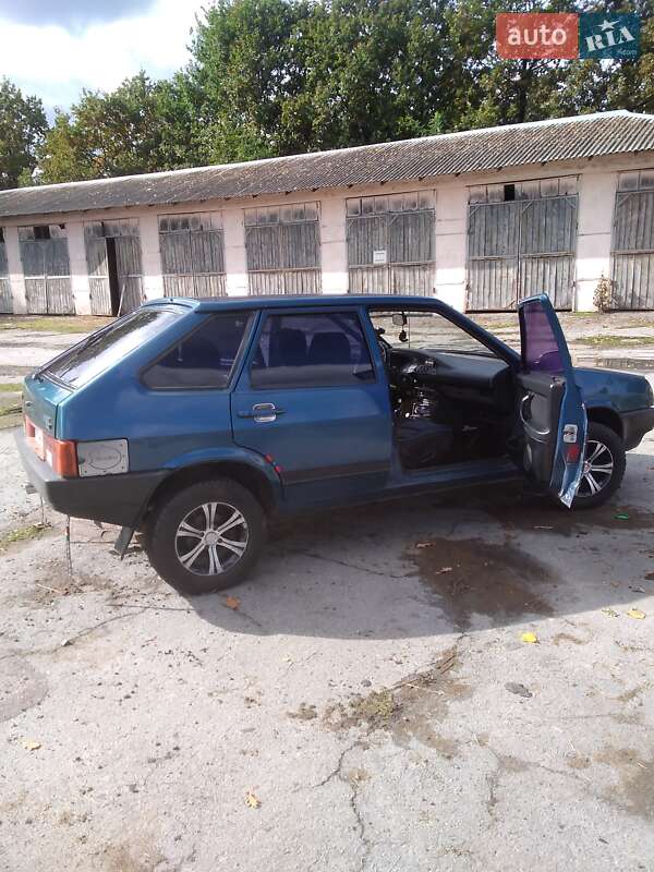 Хэтчбек ВАЗ / Lada 2109 1997 в Звягеле