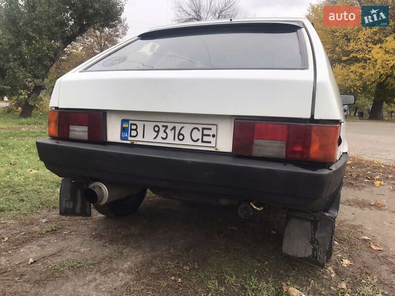 Хэтчбек ВАЗ / Lada 2109 1990 в Хороле