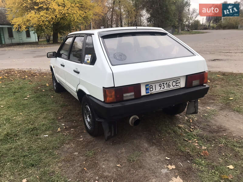 Хэтчбек ВАЗ / Lada 2109 1990 в Хороле