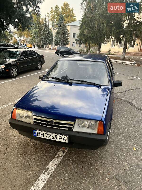 Хэтчбек ВАЗ / Lada 2109 2002 в Одессе
