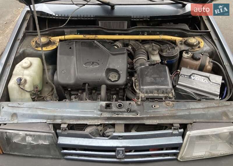 Хэтчбек ВАЗ / Lada 2109 2001 в Полтаве