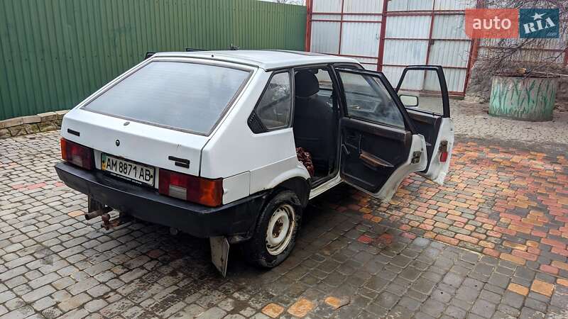 Хетчбек ВАЗ / Lada 2109 1988 в Бердичеві