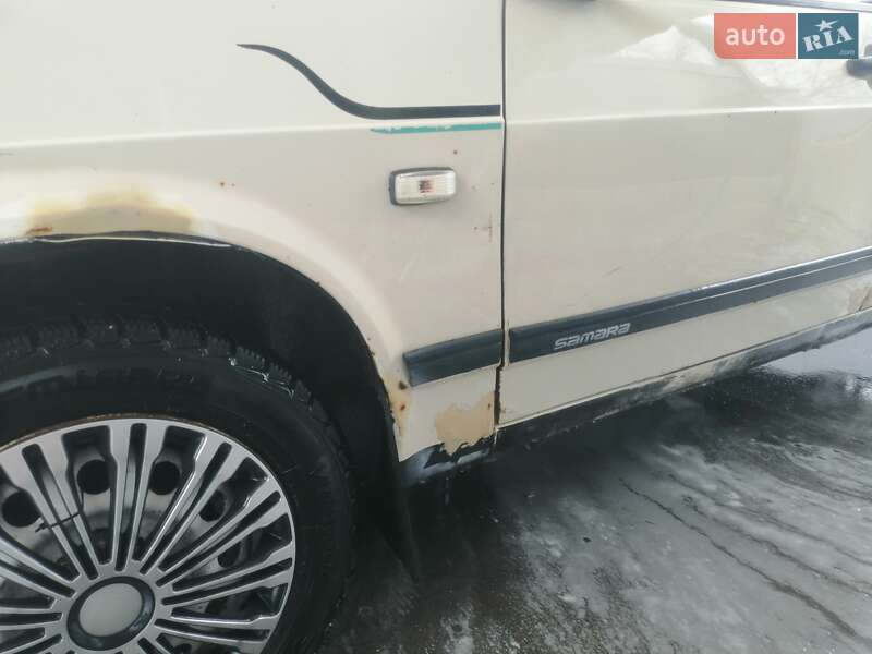 Хэтчбек ВАЗ / Lada 2109 1997 в Николаеве фото 3 Хэтчбек ВАЗ / Lada 2109 1997 в Николаеве