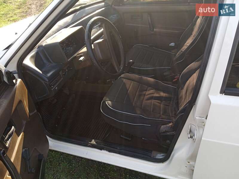 Хетчбек ВАЗ / Lada 2109 1989 в Черкасах