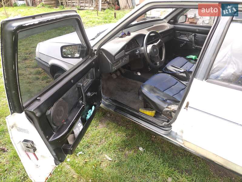 Хэтчбек ВАЗ / Lada 2109 1991 в Ковеле