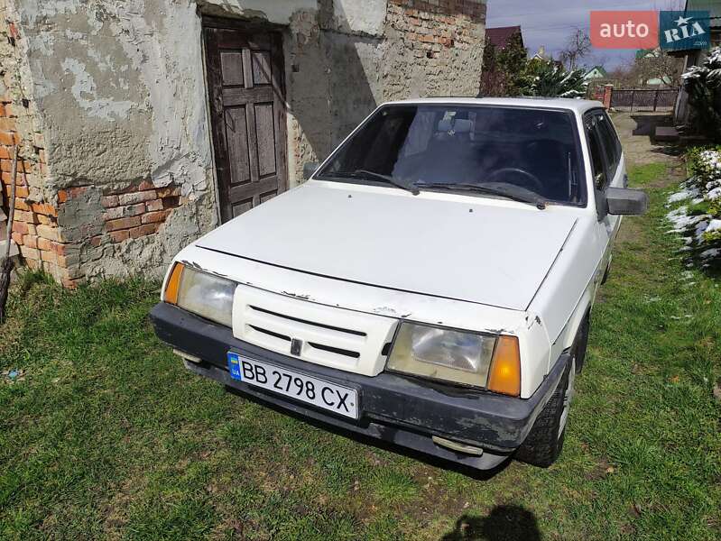 Хэтчбек ВАЗ / Lada 2109 1991 в Ковеле