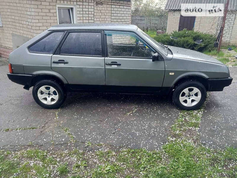 Хетчбек ВАЗ / Lada 2109 2001 в Харкові