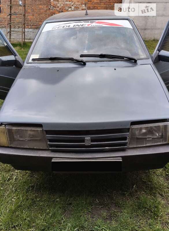 Хэтчбек ВАЗ / Lada 2109 1990 в Сокале