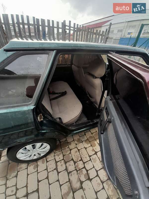 Хэтчбек ВАЗ / Lada 2109 2004 в Долине