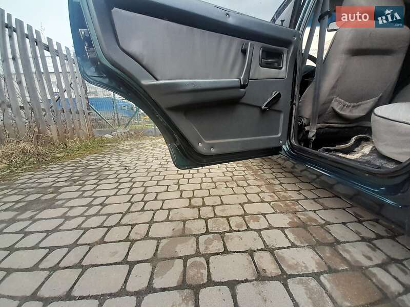 Хэтчбек ВАЗ / Lada 2109 2004 в Долине