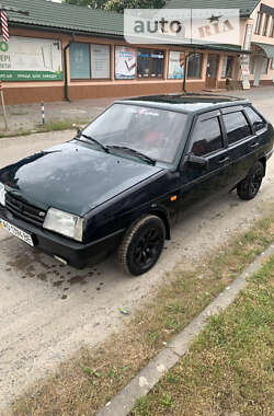 Хэтчбек ВАЗ / Lada 2109 2003 в Мукачево