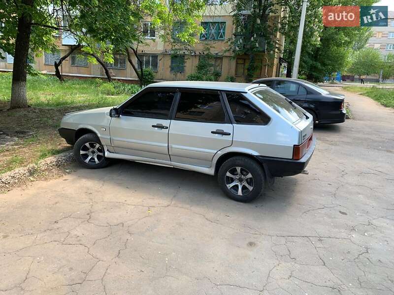 Хэтчбек ВАЗ / Lada 2109 2002 в Киеве