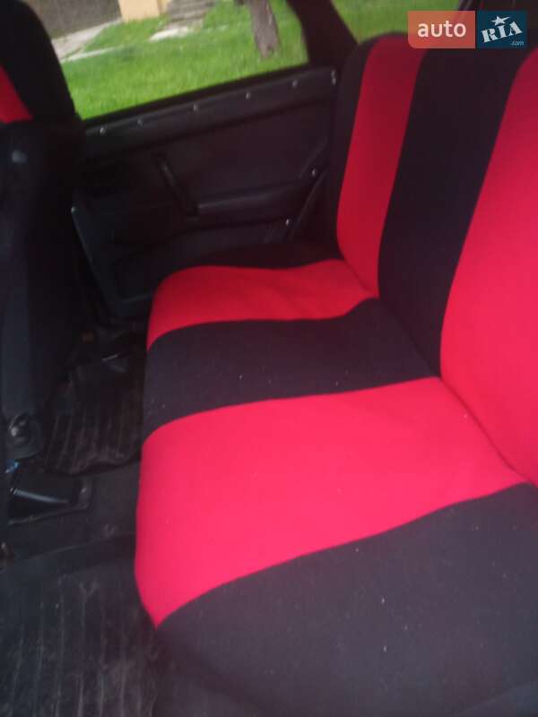 Хэтчбек ВАЗ / Lada 2109 1990 в Ужгороде фото 6 Хэтчбек ВАЗ / Lada 2109 1990 в Ужгороде