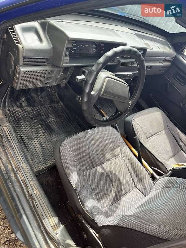 Хэтчбек ВАЗ / Lada 2109 2000 в Николаеве