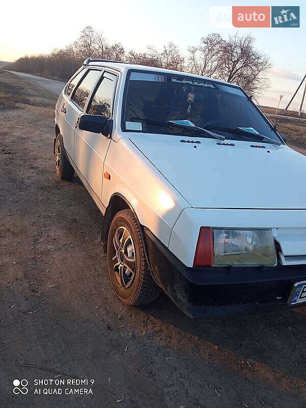Хэтчбек ВАЗ / Lada 2109 1988 в Борщеве фото 2 Хэтчбек ВАЗ / Lada 2109 1988 в Борщеве