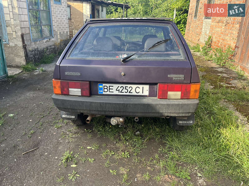 Хетчбек ВАЗ / Lada 2109 2000 в Новгород-Сіверському