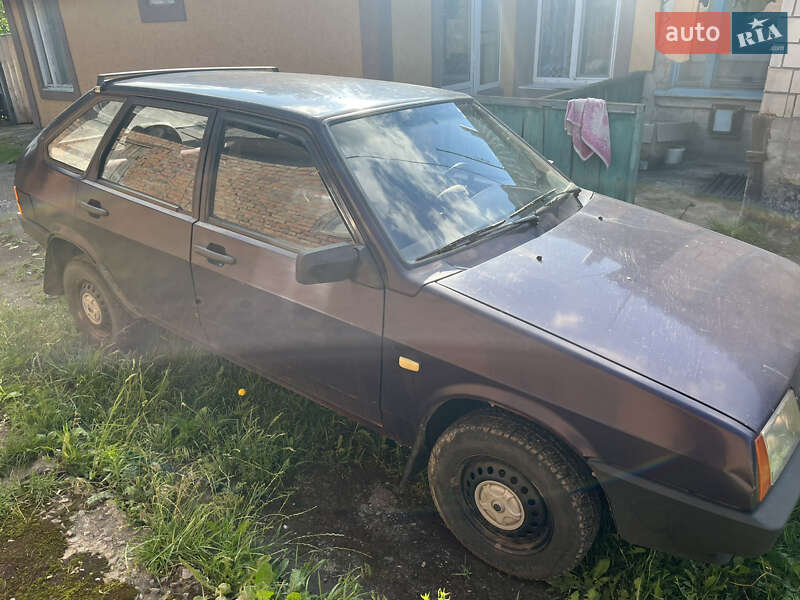 Хетчбек ВАЗ / Lada 2109 2000 в Новгород-Сіверському