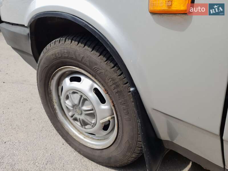 Хэтчбек ВАЗ / Lada 2109 2004 в Виннице