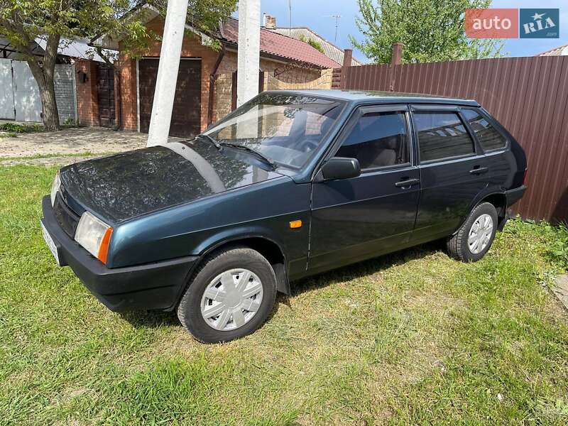 Хэтчбек ВАЗ / Lada 2109 2004 в Харькове