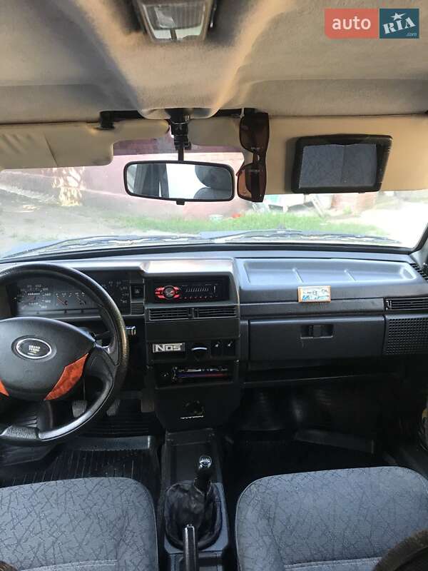 Хэтчбек ВАЗ / Lada 2109 2004 в Харькове