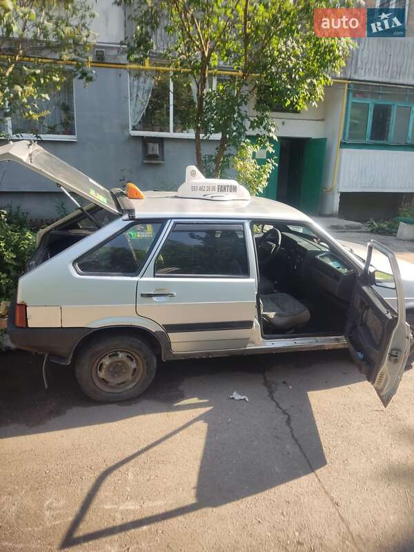 Хетчбек ВАЗ / Lada 2109 2003 в Синельниковому