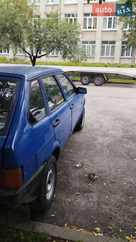 Хэтчбек ВАЗ / Lada 2109 1990 в Львове