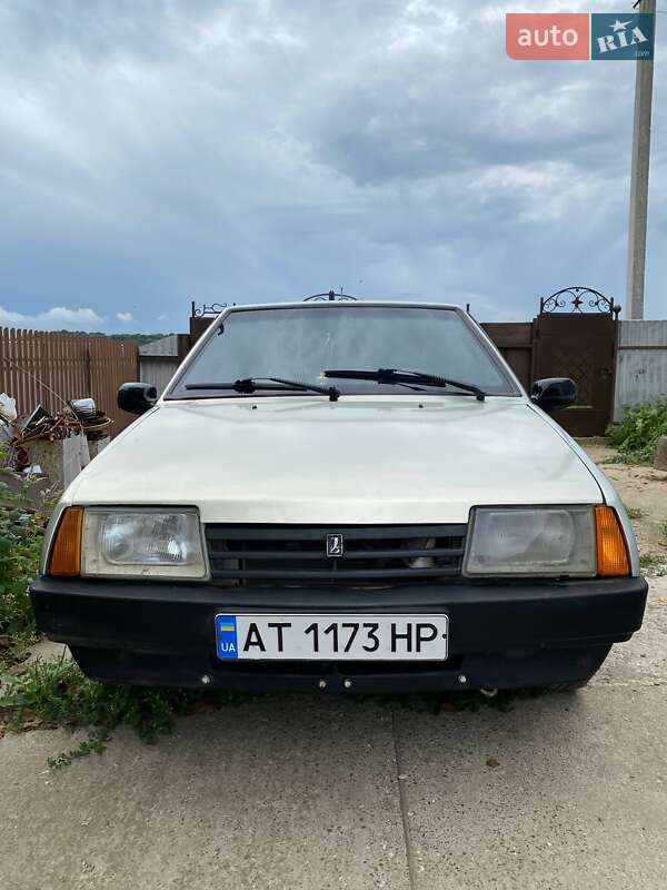 Хэтчбек ВАЗ / Lada 2109 2002 в 