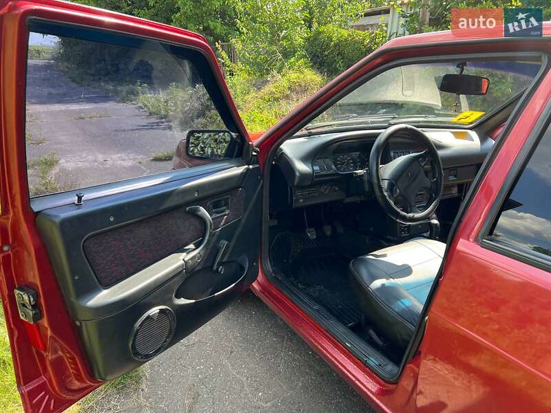 Хэтчбек ВАЗ / Lada 2109 1998 в Кривом Роге фото 10 Хэтчбек ВАЗ / Lada 2109 1998 в Кривом Роге