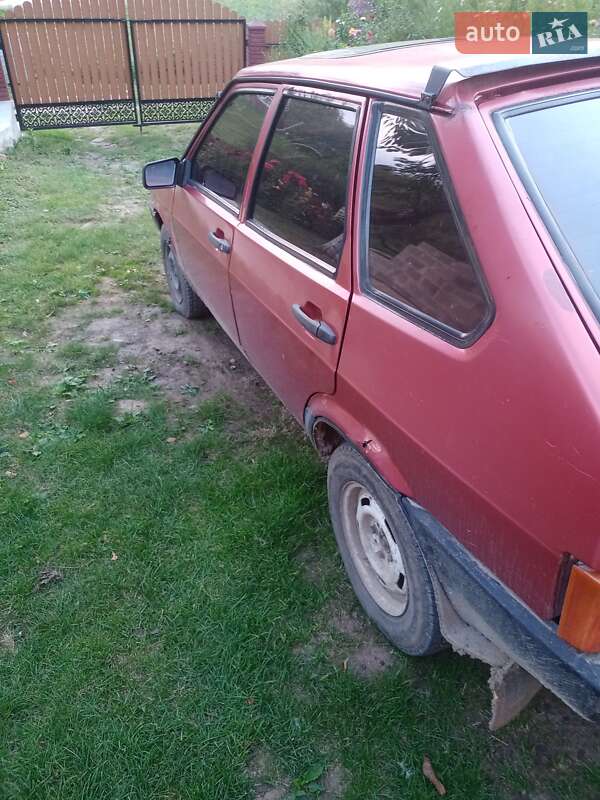 Хэтчбек ВАЗ / Lada 2109 1993 в Бучаче