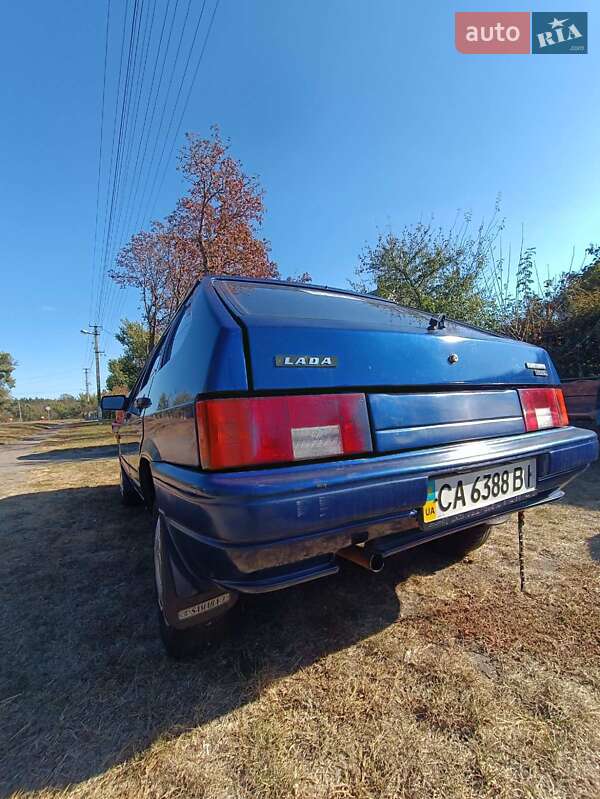 Хэтчбек ВАЗ / Lada 2109 2002 в Каневе