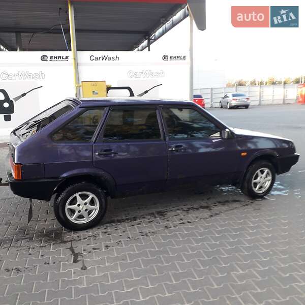 Хетчбек ВАЗ / Lada 2109 2002 в Львові фото 2 Хетчбек ВАЗ / Lada 2109 2002 в Львові