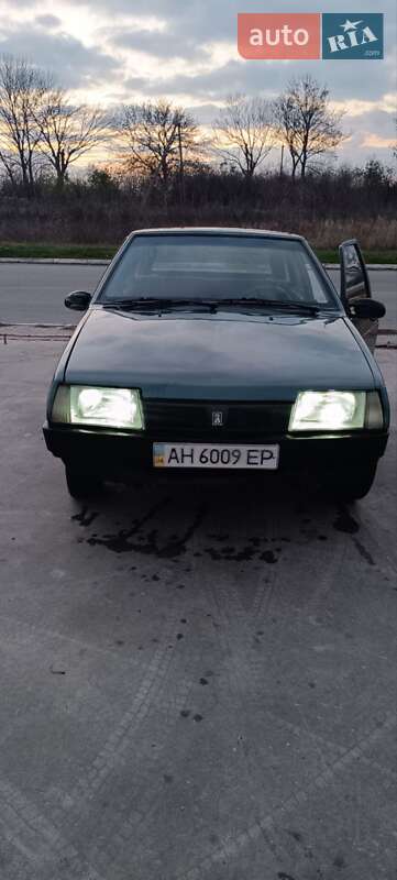 Хэтчбек ВАЗ 2109 1993 в 