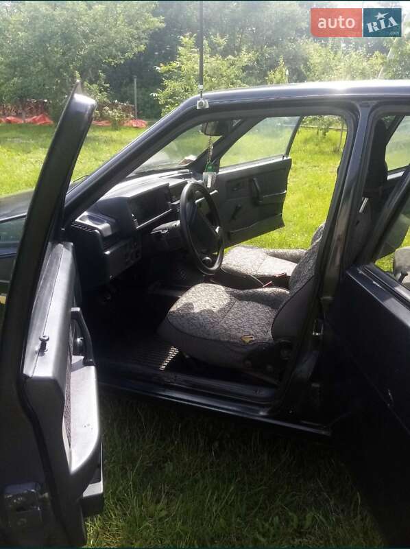 Хэтчбек ВАЗ / Lada 2109 2006 в Ивано-Франковске