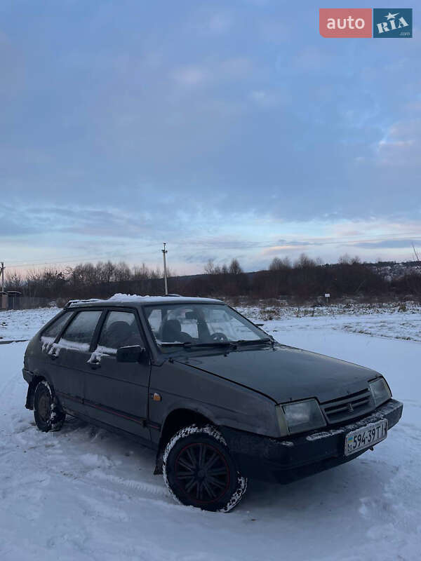 Хетчбек ВАЗ / Lada 2109 1993 в Івано-Франківську