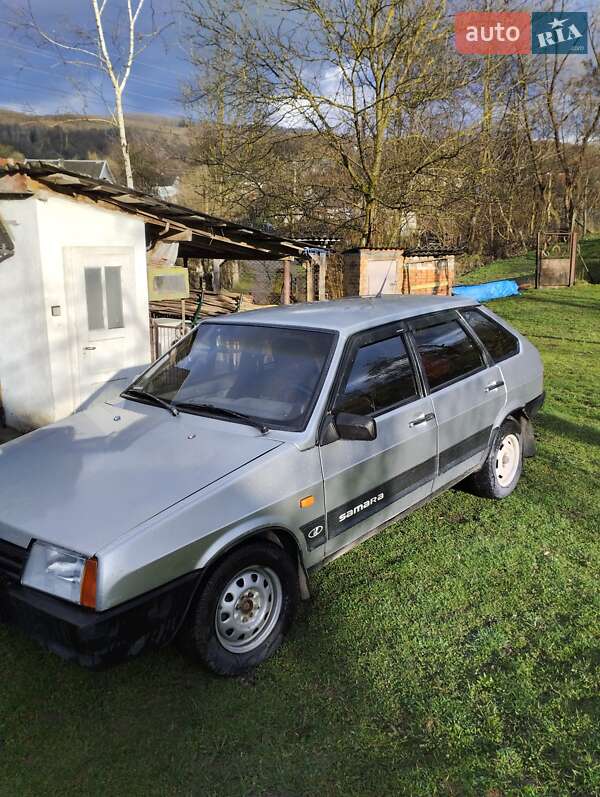 Хэтчбек ВАЗ / Lada 2109 1998 в Рахове