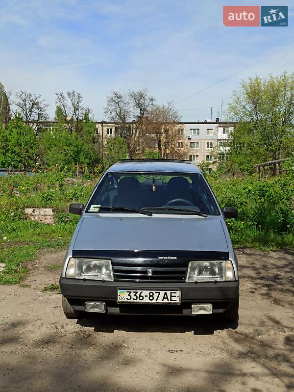 Хэтчбек ВАЗ / Lada 2109 2003 в Каменском фото 2 Хэтчбек ВАЗ / Lada 2109 2003 в Каменском