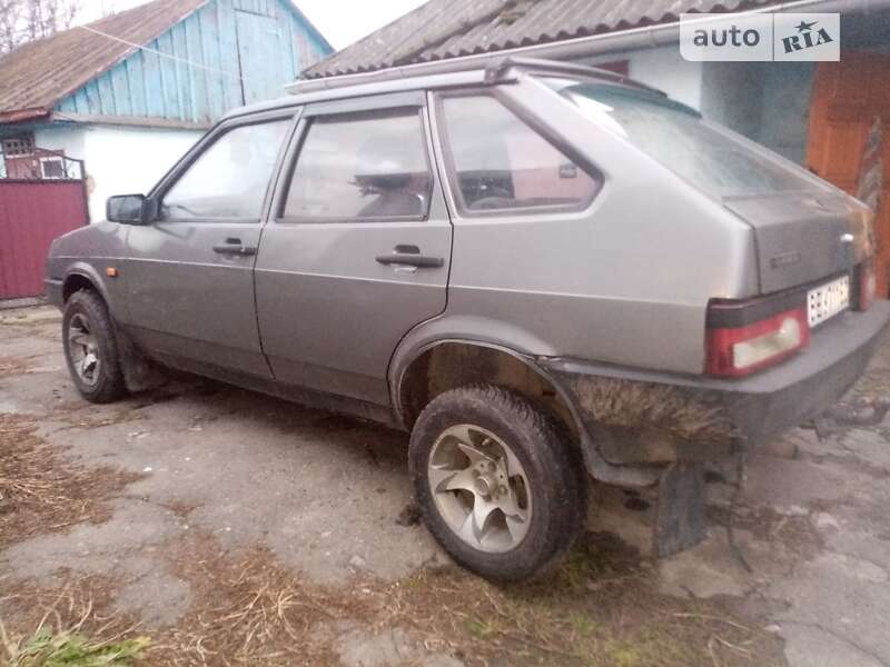 Хетчбек ВАЗ / Lada 2109 1992 в Жашківу