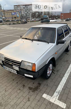 Хетчбек ВАЗ / Lada 2109 2003 в Сумах