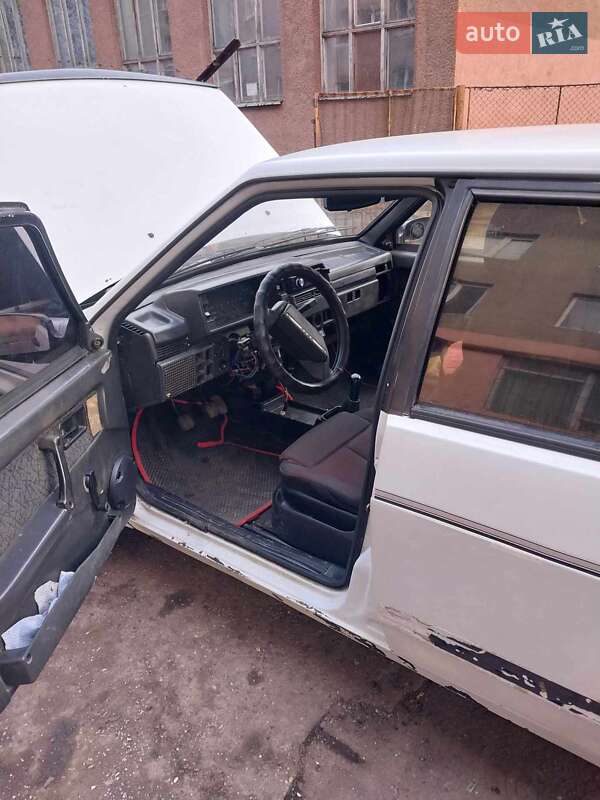 Хетчбек ВАЗ / Lada 2109 1995 в Мукачевому