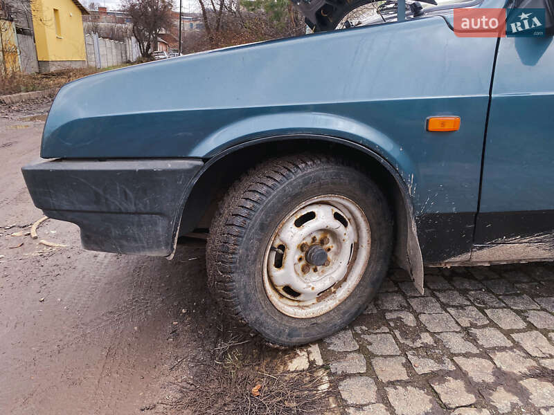 Хетчбек ВАЗ / Lada 2109 2000 в Харкові