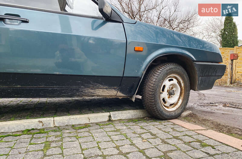 Хетчбек ВАЗ / Lada 2109 2000 в Харкові