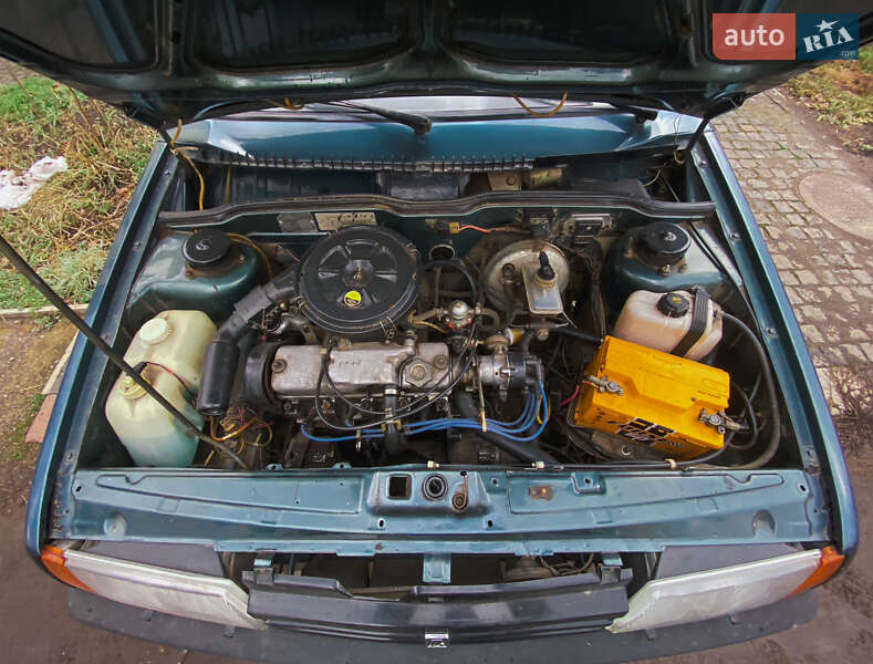 Хетчбек ВАЗ / Lada 2109 2000 в Харкові