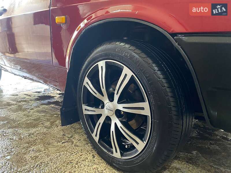 Хэтчбек ВАЗ / Lada 2109 1993 в Носовке
