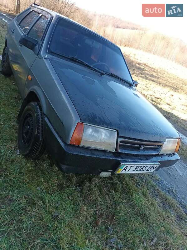 Хэтчбек ВАЗ 2109 1993 в 