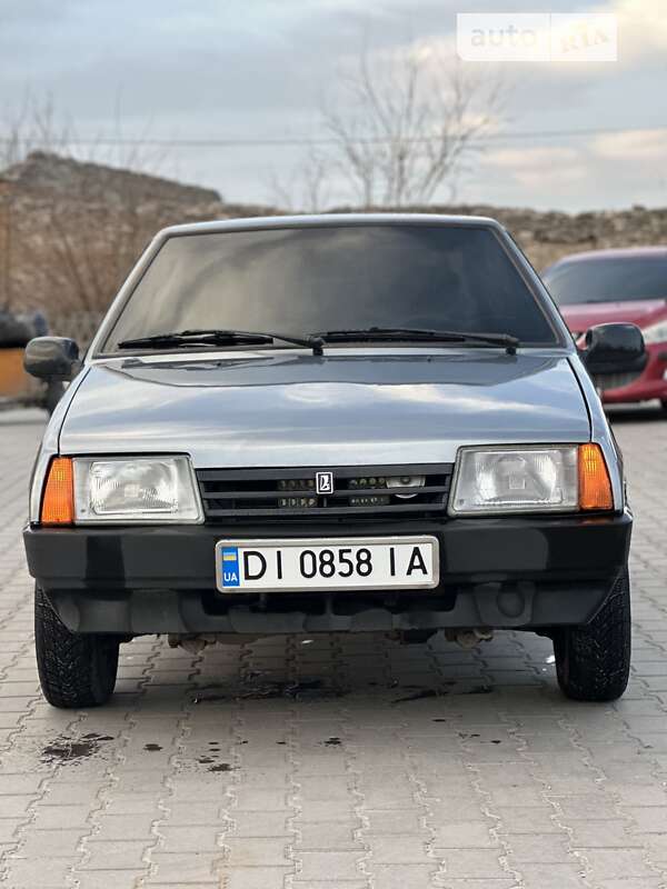 Хэтчбек ВАЗ / Lada 2109 2011 в Софиевке