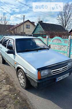 Хэтчбек ВАЗ / Lada 2109 1998 в Житомире